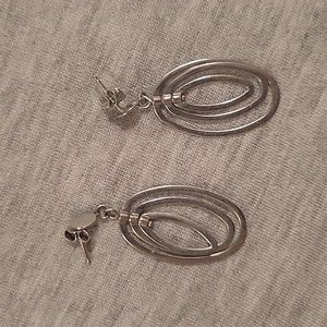 White gold modern earrings